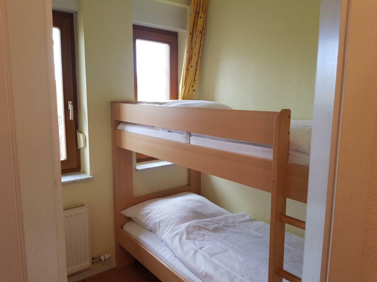 Ferienwohnung 4 Im Haus Am See Mit Wintergarten Und Terrasse Seedorf  Quarto foto
