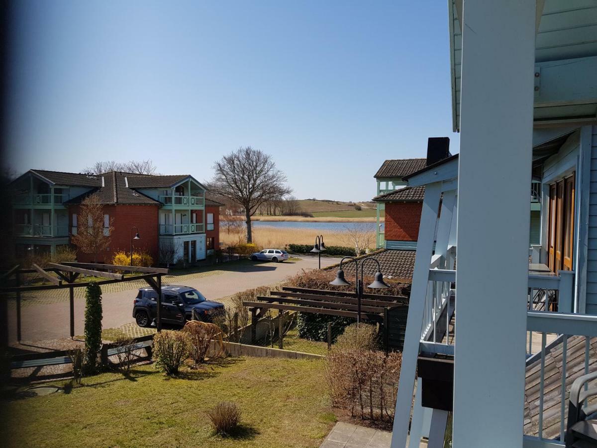 Ferienwohnung 4 Im Haus Am See Mit Wintergarten Und Terrasse Seedorf  Quarto foto