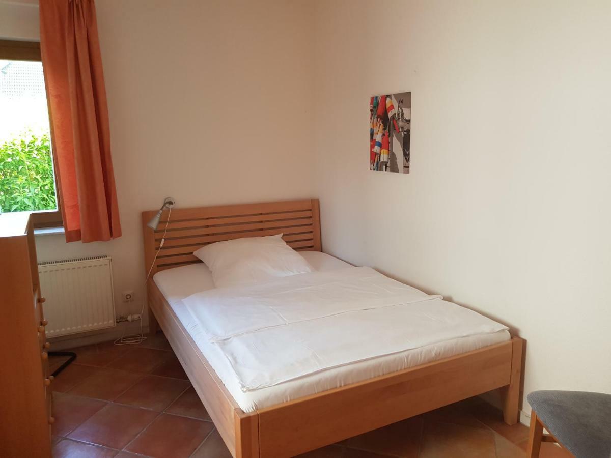 Ferienwohnung 4 Im Haus Am See Mit Wintergarten Und Terrasse Seedorf  Quarto foto